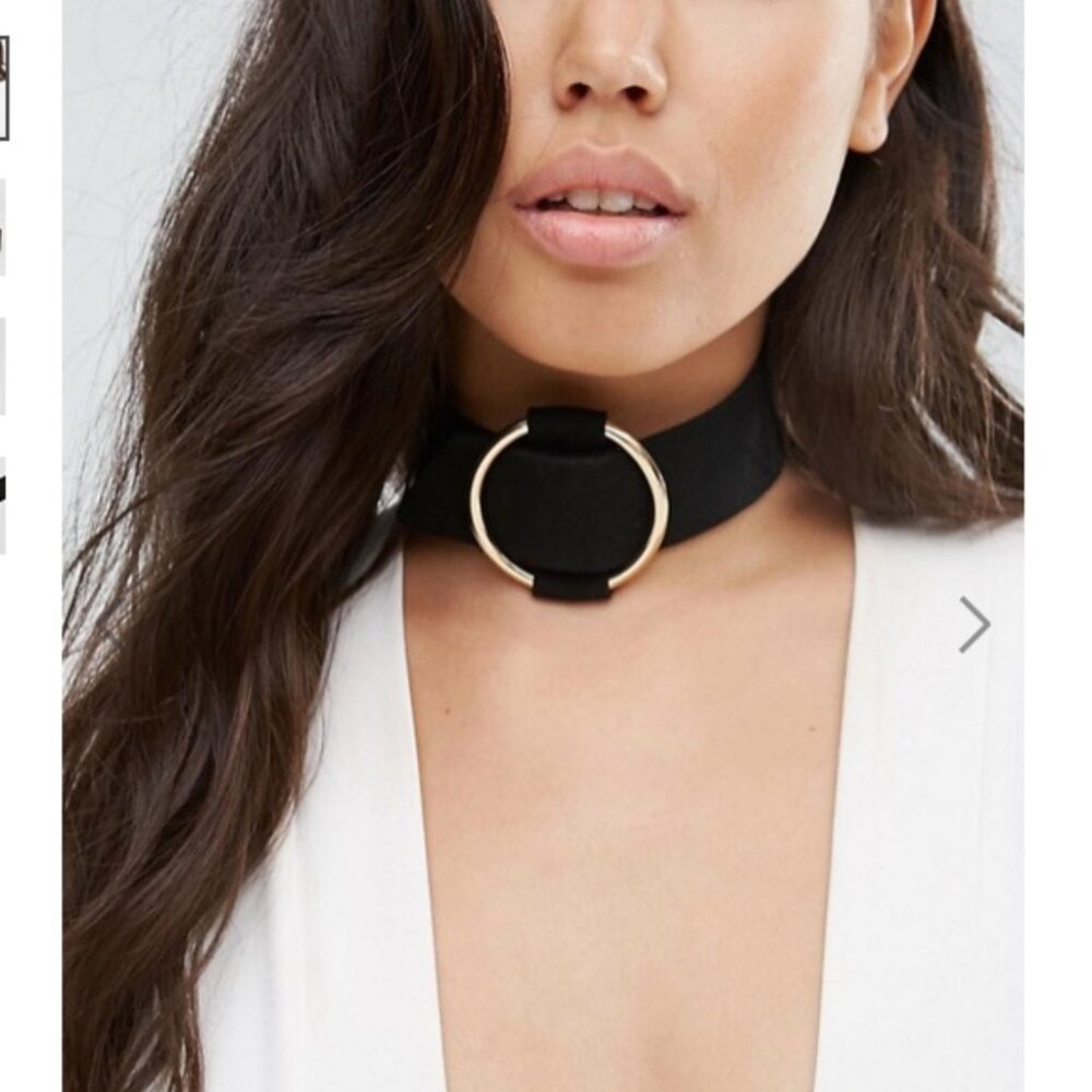 Faux Suede Ring Choker Necklace